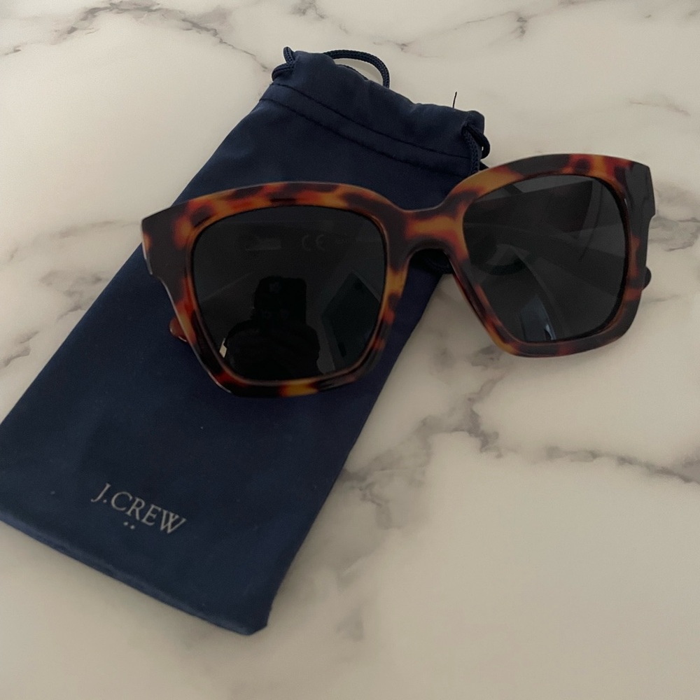 J. Crew D Frame Tortoiseshell Sunglasses - Dark Lenses, NWOT - Picture 2 of 5
